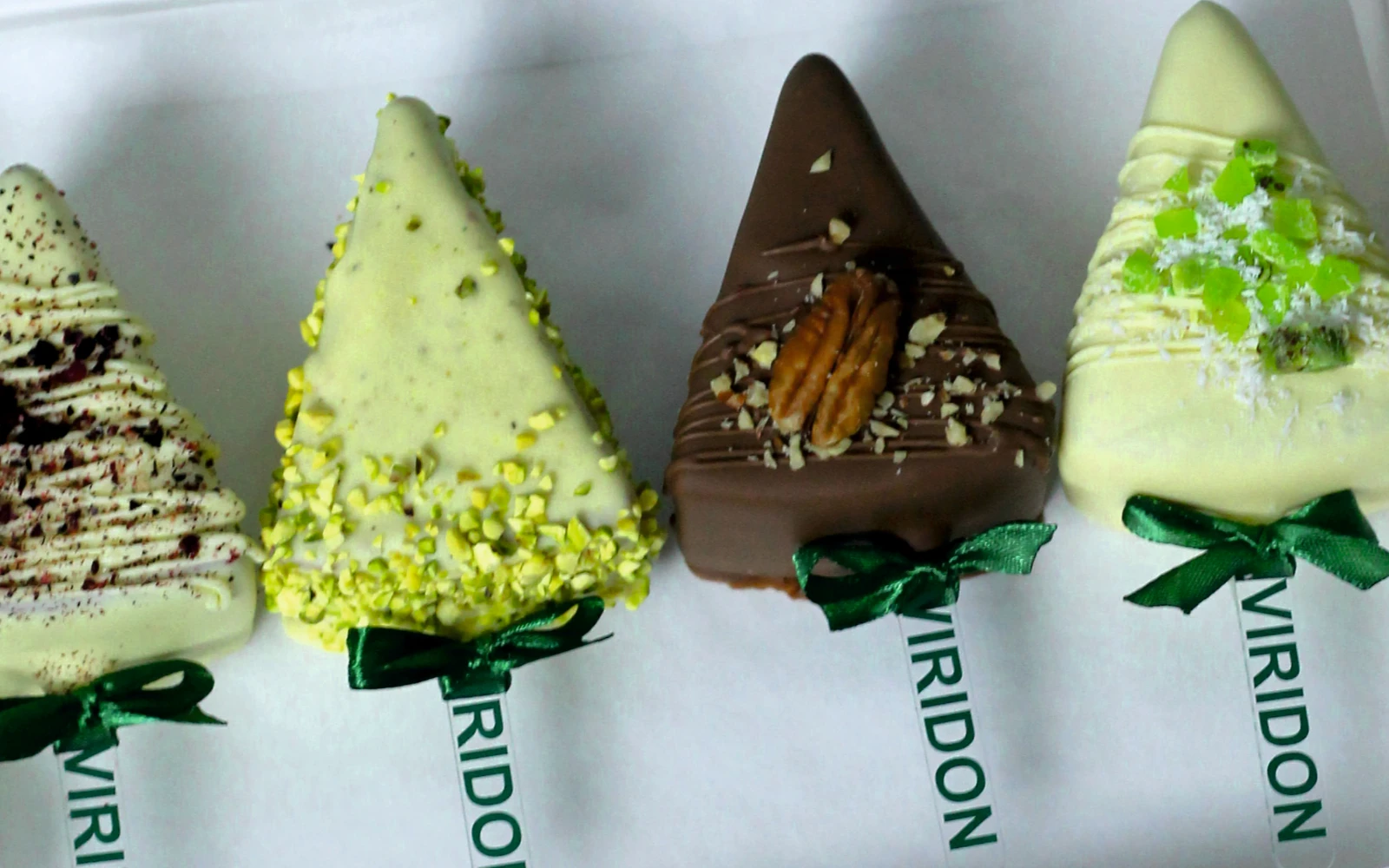 Чизкейк Пралине Фундук/Клубника Чизкейк Пралине Фундук/Клубника